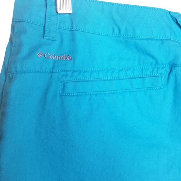 Columbia Women's Turquoise Blue Shorts Pockets Belt Loops Size 8 - Picture 2 of 6